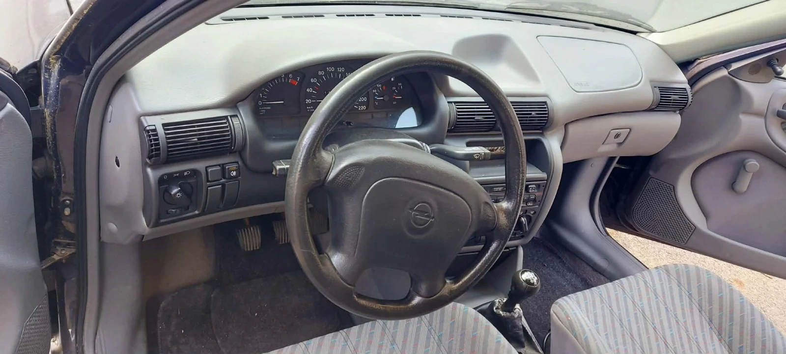 Opel Astra, снимка 4 - Автомобили и джипове - 54884477
