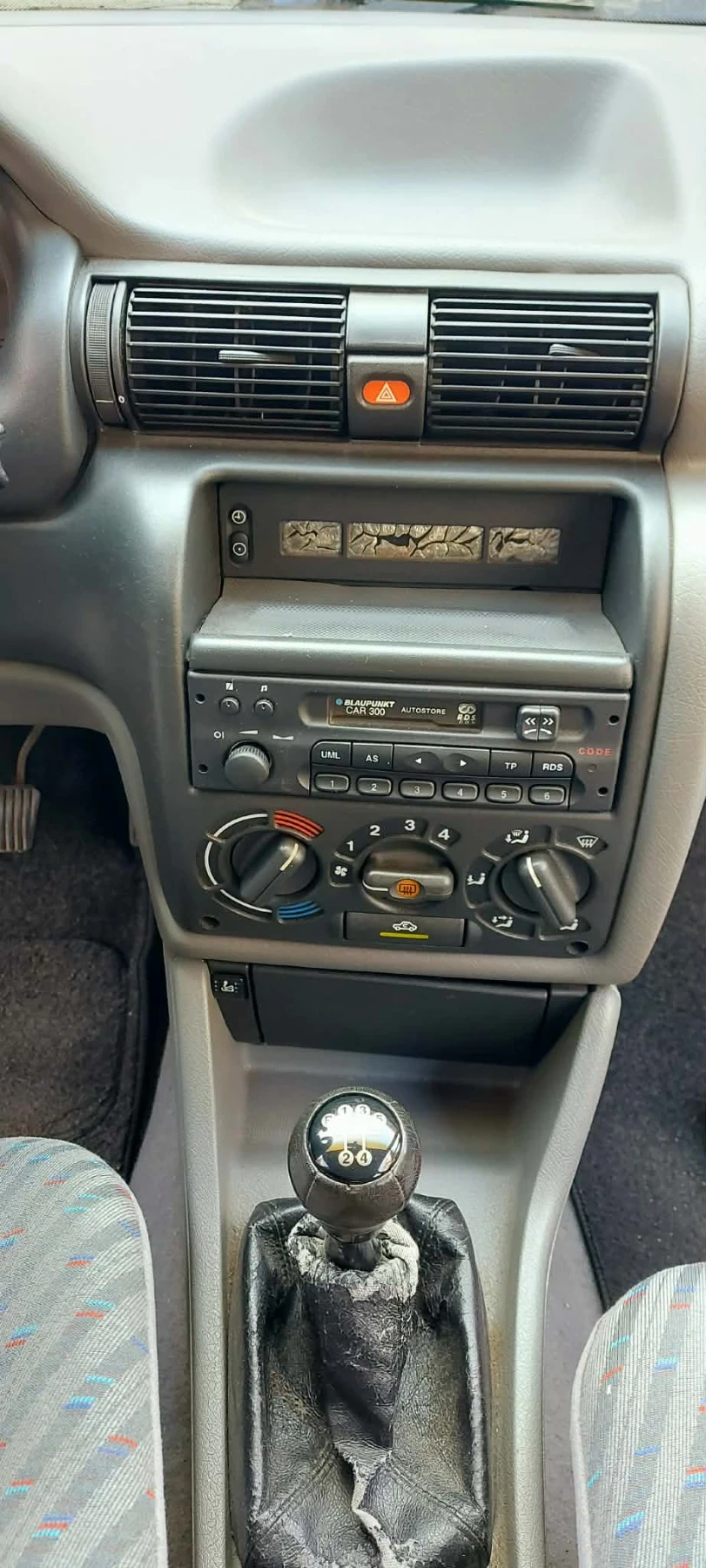 Opel Astra, снимка 6 - Автомобили и джипове - 54884477