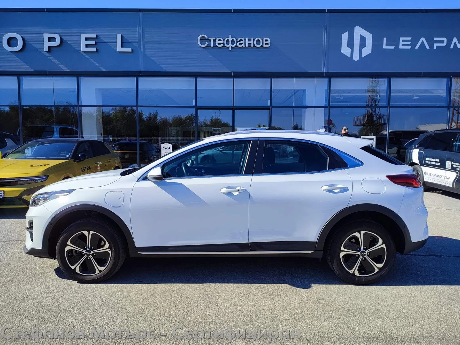 Kia XCeed Spirit 1.6 GDI Plug-in-Hybrid (141hp) AT6, снимка 4 - Автомобили и джипове - 56072822