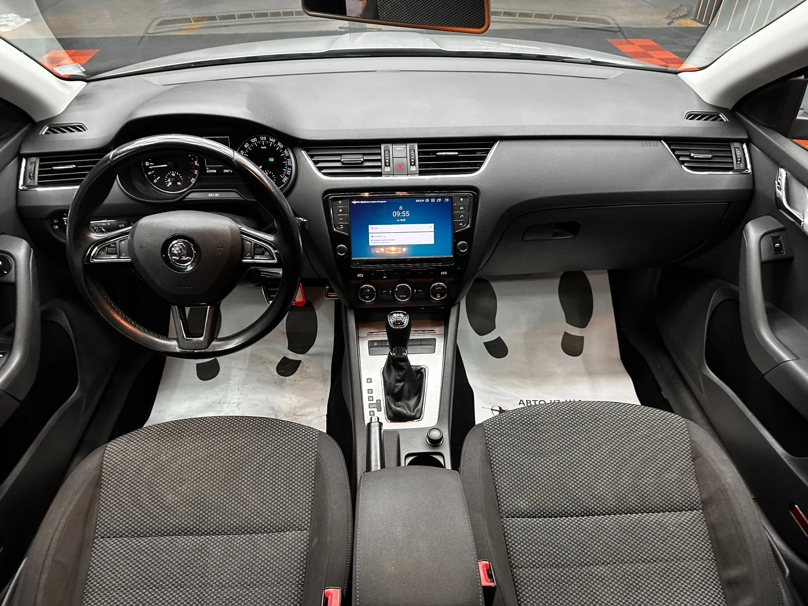 Skoda Octavia 2.0TDI Автомат/ГАРАНЦИЯ 6 МЕСЕЦА/, снимка 8 - Автомобили и джипове - 56131918