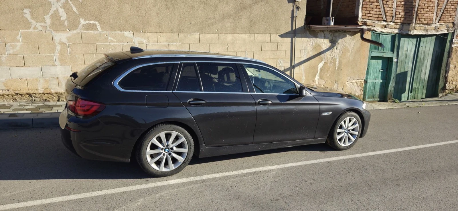 BMW 520 | Автоматик | 212 к.с. | Пано, снимка 8 - Автомобили и джипове - 56425977