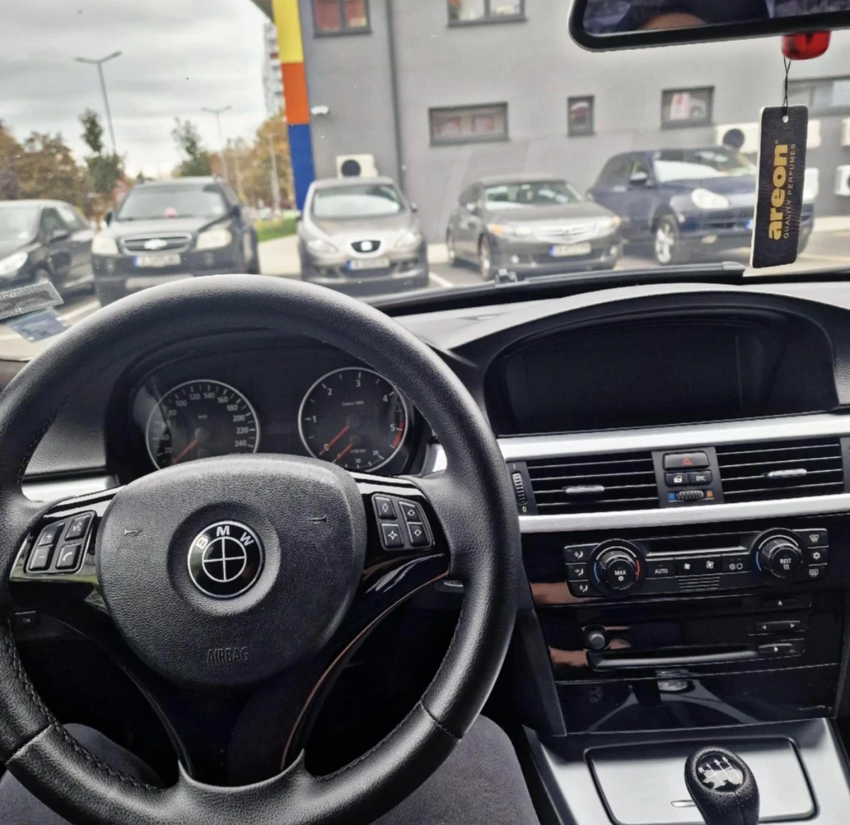 BMW 320 E90, снимка 4 - Автомобили и джипове - 56600220