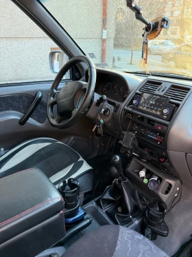 Nissan Terrano 2.4 (4WD), снимка 5