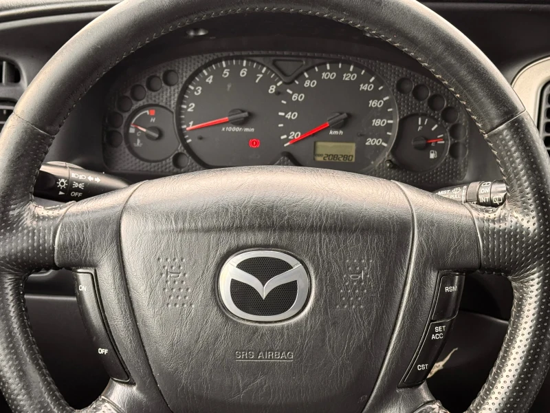 Mazda Tribute 2.0i 4х4 ИТАЛИЯ, снимка 10 - Автомобили и джипове - 53407414