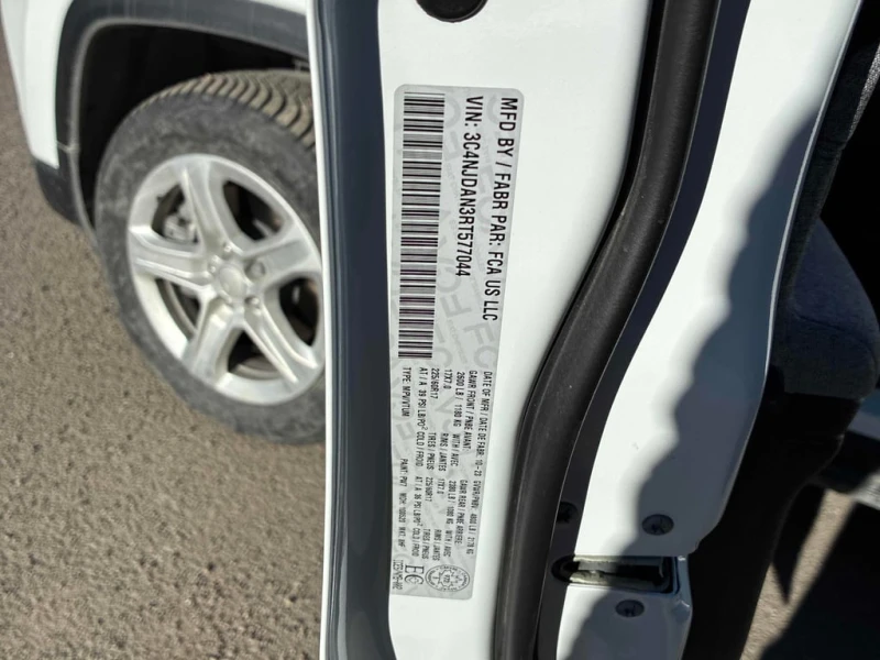 Jeep Compass * Sport * CARFAX * ПОДГРЕВИ * ОТ ПРЕДСТАВИТЕЛСТВО, снимка 10 - Автомобили и джипове - 53466449