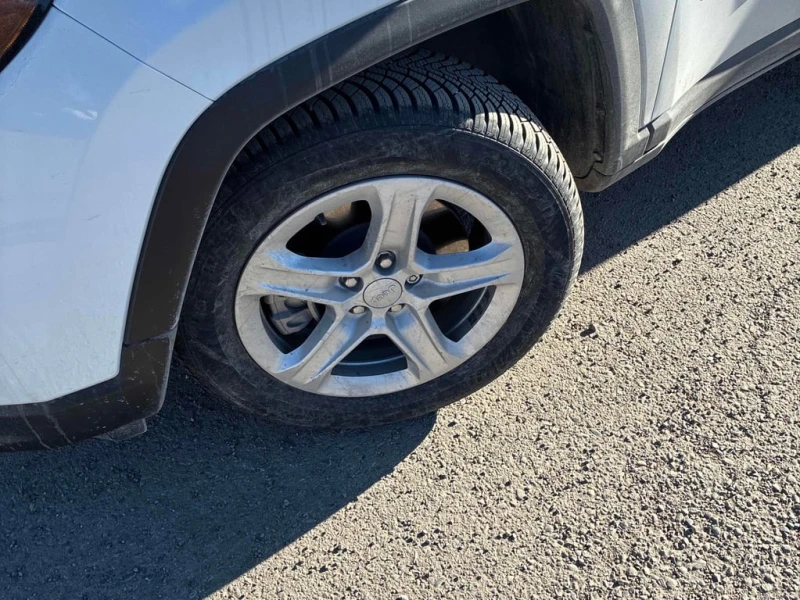 Jeep Compass * Sport * CARFAX * ПОДГРЕВИ * ОТ ПРЕДСТАВИТЕЛСТВО, снимка 7 - Автомобили и джипове - 53466449