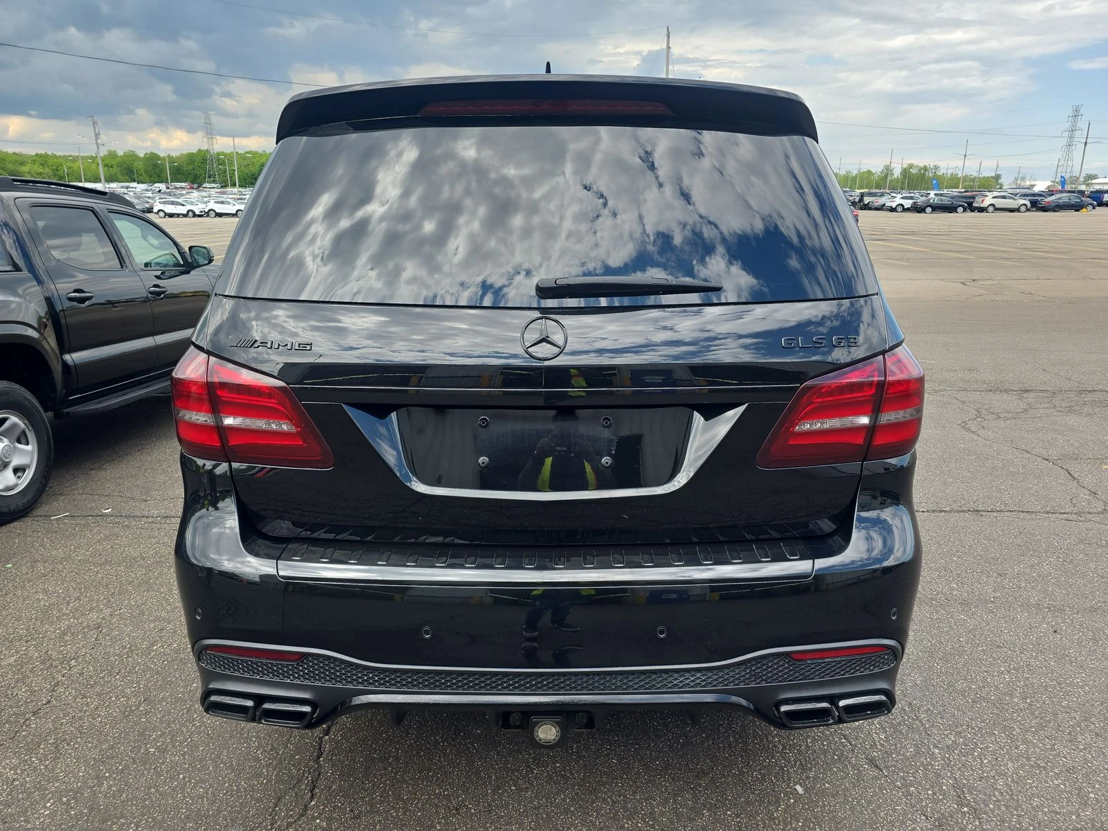 Mercedes-Benz GLS 63 AMG 7МЕСТА* ДИСТРОНИК* B&O* МАСАЖ* ОБДУХ* КАРБОН* ПАНО - изображение 4