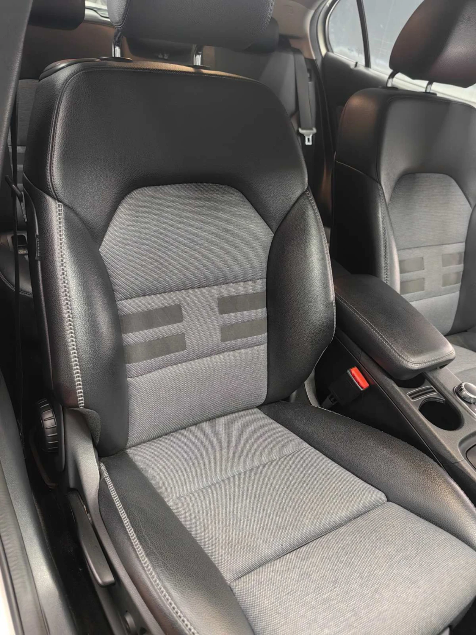 Mercedes-Benz GLA 200 2.2CDI* EURO6B* АВТОМАТ* SELECT DRIVE* ПОДГРЕВ* НА - изображение 8