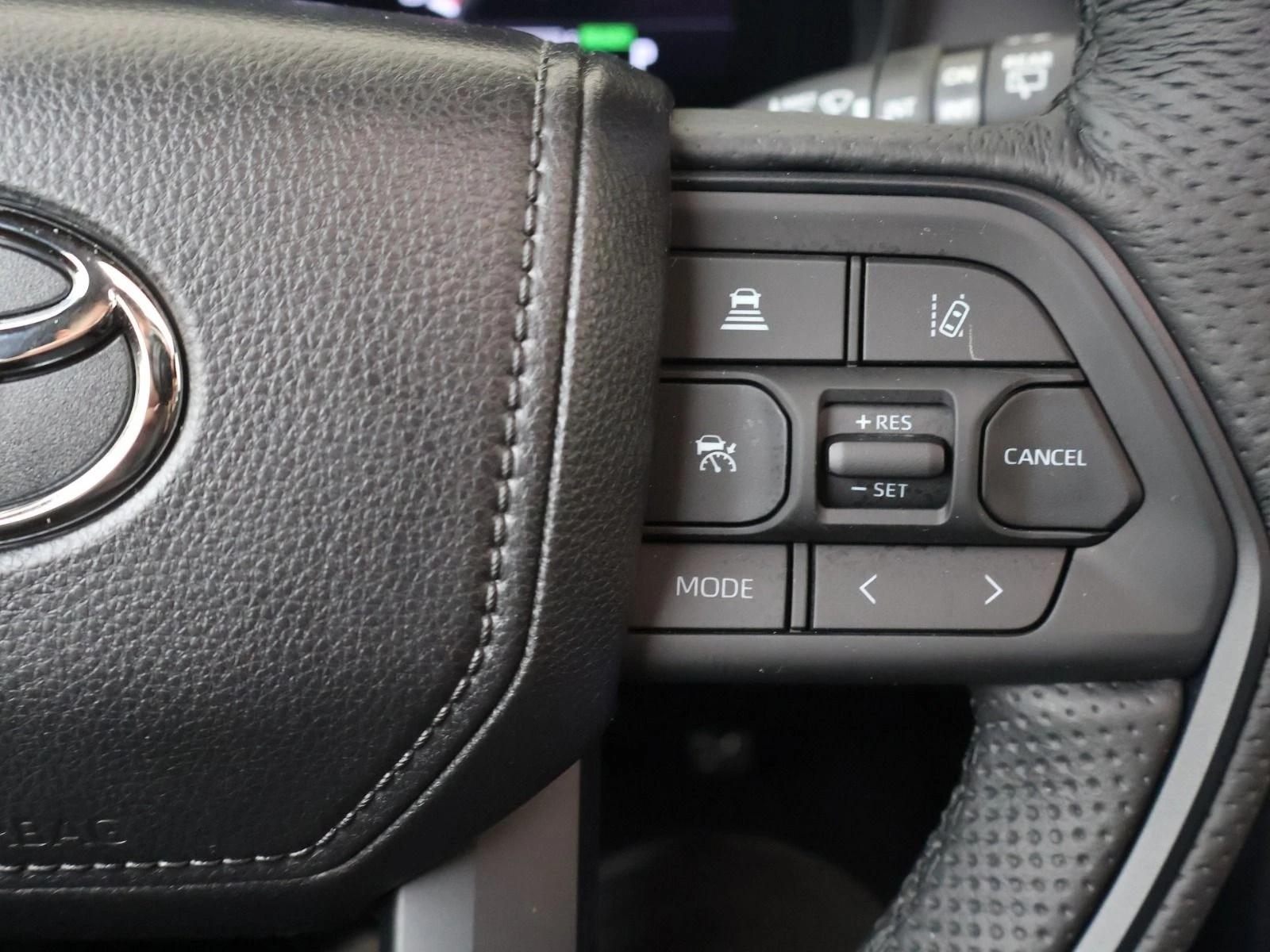 Toyota Sequoia ! TRD PRO, PANO,    2400  | Mobile.bg   17