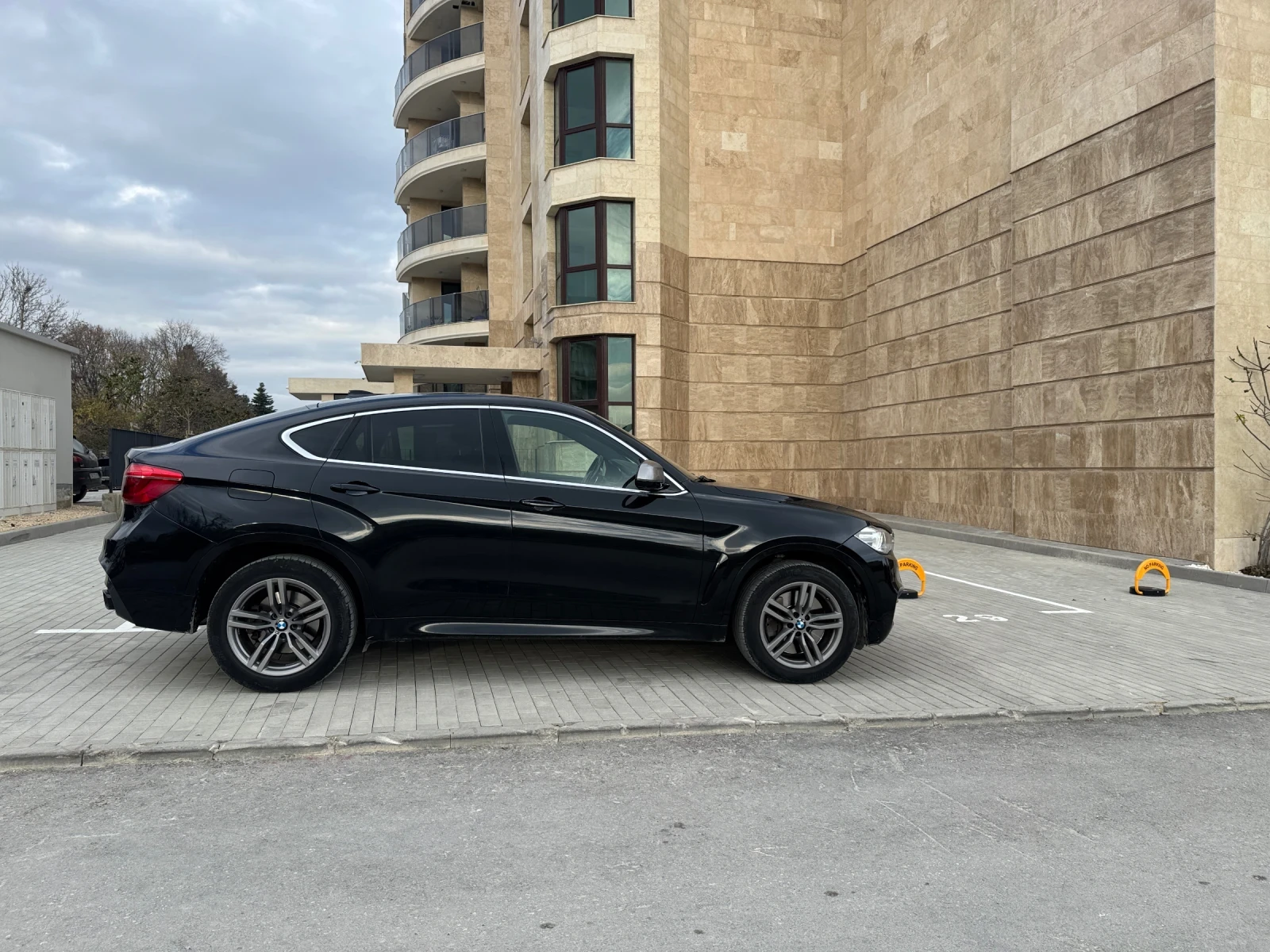 BMW X6 M50d - изображение 4