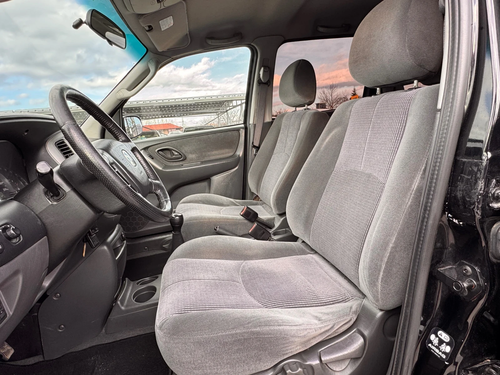 Mazda Tribute 2.0i 4х4 ИТАЛИЯ - изображение 6