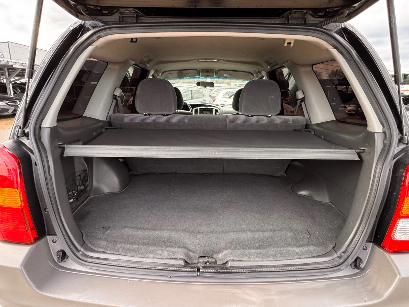 Mazda Tribute 2.0i 4х4 ИТАЛИЯ - изображение 8