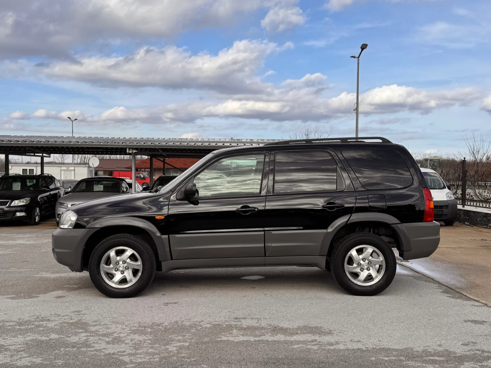 Mazda Tribute 2.0i 4х4 ИТАЛИЯ - изображение 2