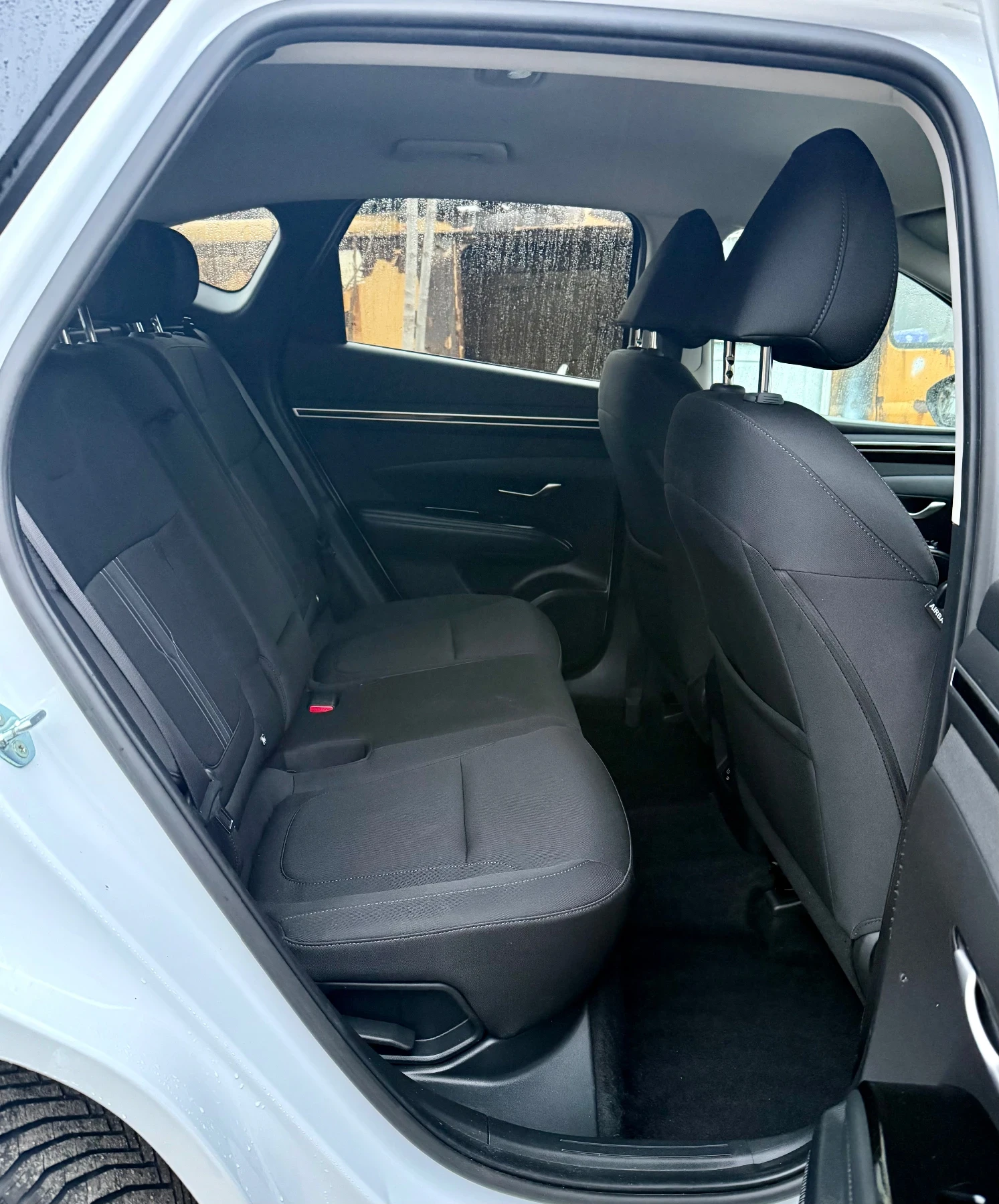 Hyundai Tucson 1.6 CRDi Mild-Hybrid   136 к.с.   4WD   Автоматик , снимка 14 - Автомобили и джипове - 54229312