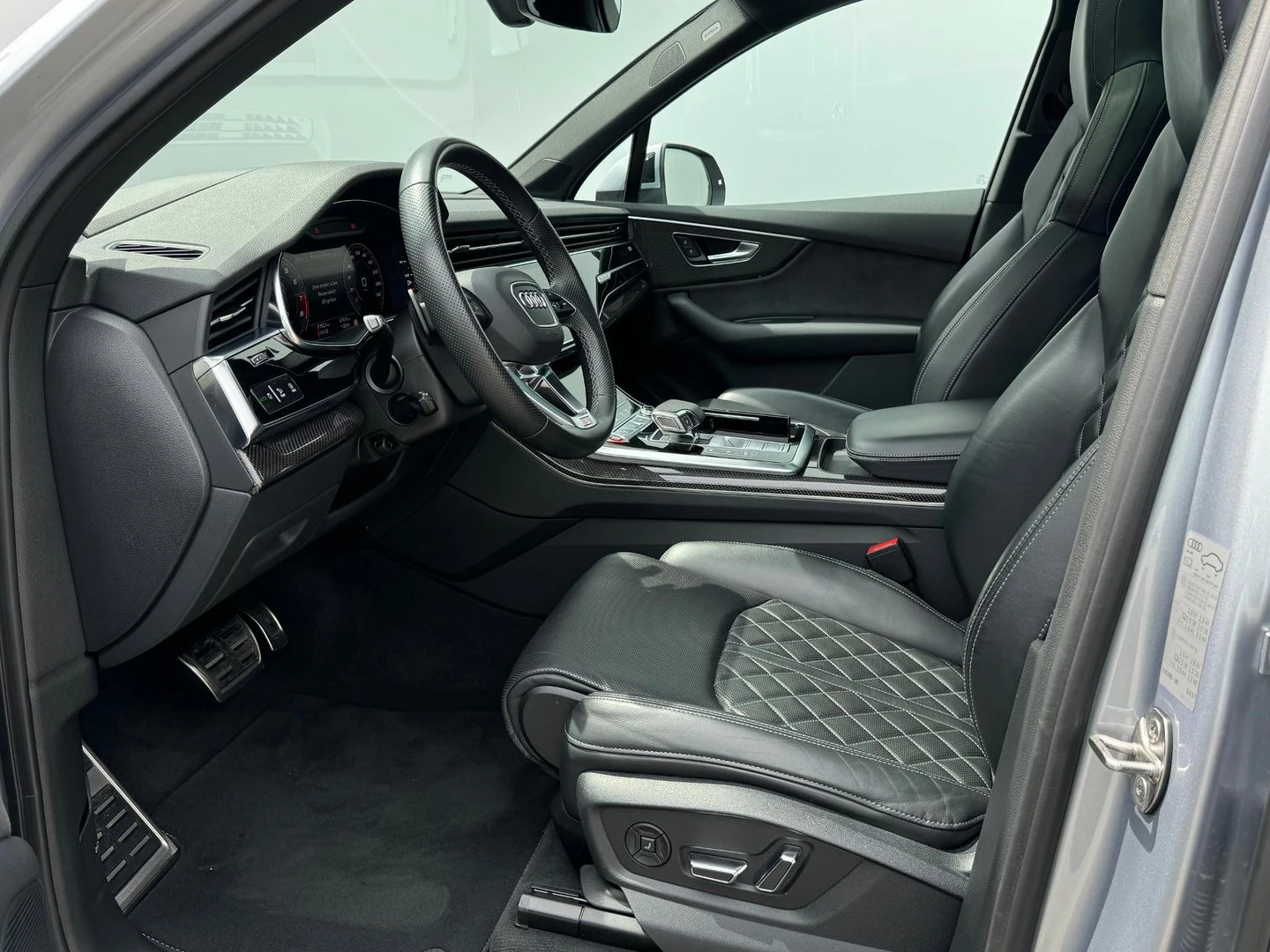 Audi SQ7 TFSI quattro, снимка 5 - Автомобили и джипове - 56420384