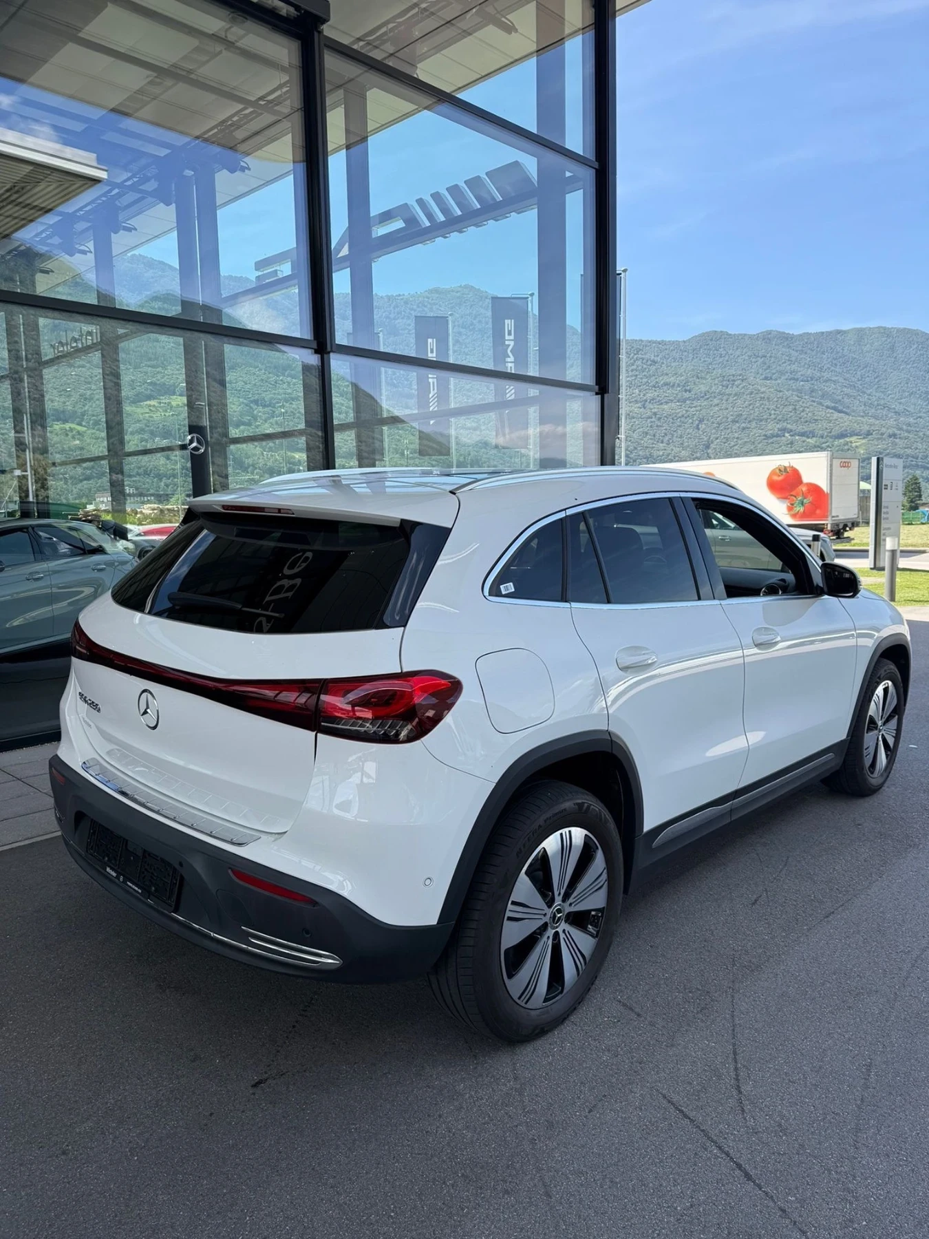Mercedes-Benz EQA EQA 250 Очакван внос от Щвейцария , снимка 6 - Автомобили и джипове - 55095504
