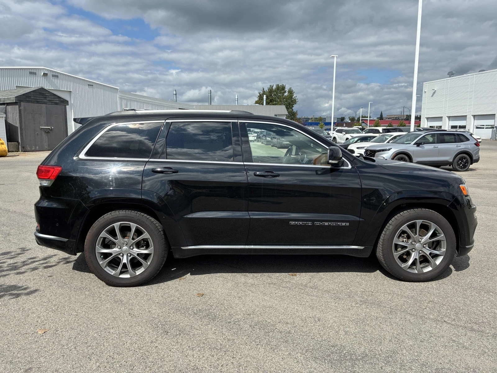 Jeep Grand cherokee Summit* Pano* Back cam* dist* �����* �������*  | Mobile.bg � ����������� 3