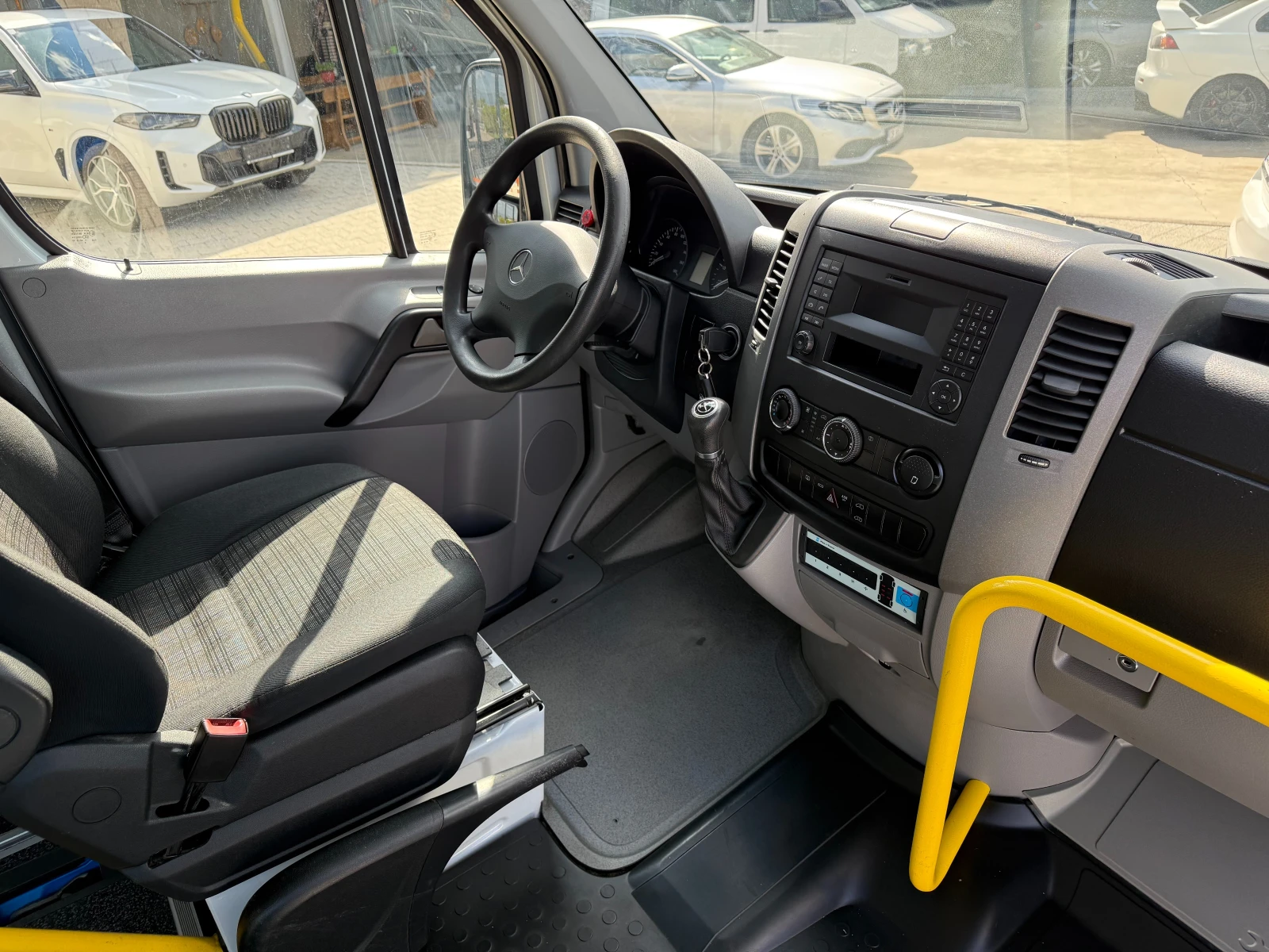Mercedes-Benz Sprinter 313CDI 9-местен Клима Maxi + Рампа  - изображение 8