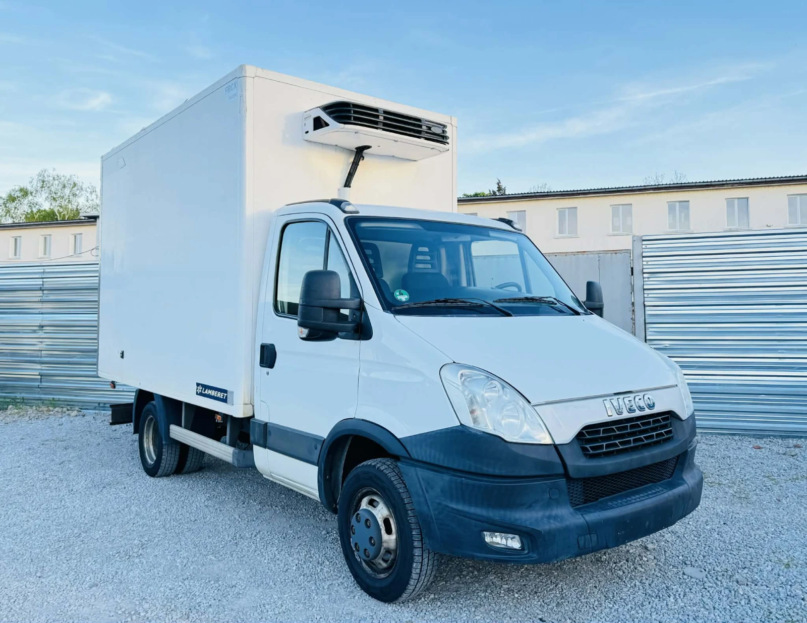 Iveco Daily Фриго -20/+ 20 + 220v Евро5 , снимка 2 - Бусове и автобуси - 54349111