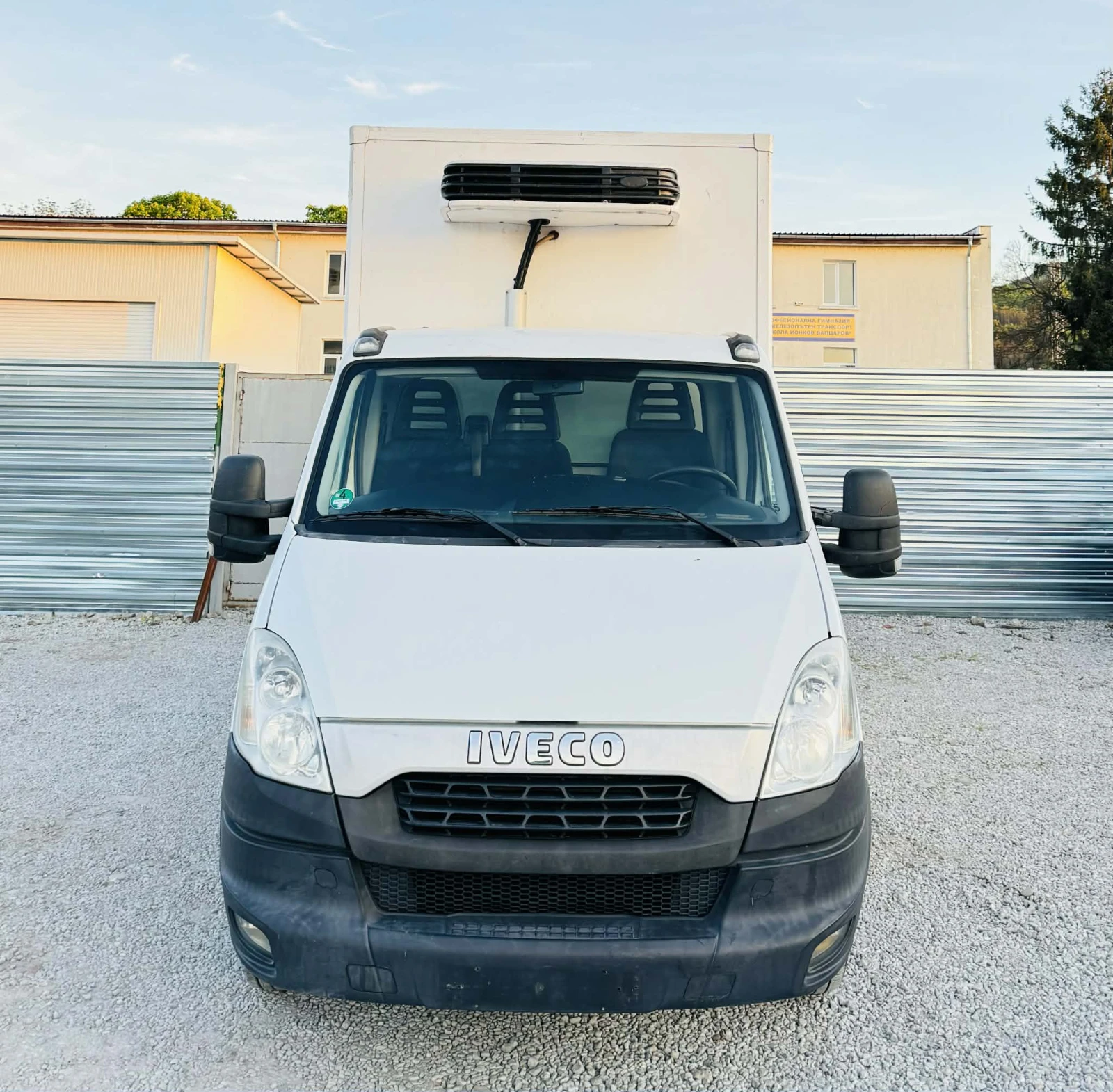 Iveco Daily Фриго -20/+ 20 + 220v Евро5 , снимка 3 - Бусове и автобуси - 54349111