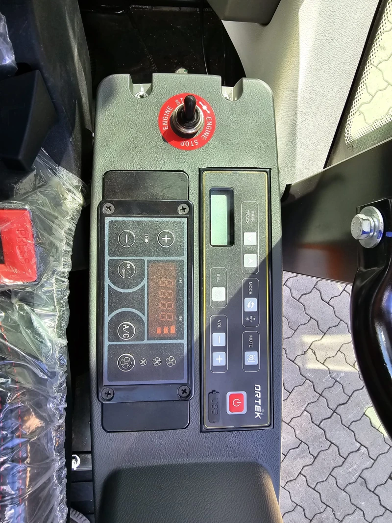 Багер Друга марка Hytec F80 PRO, снимка 10 - Индустриална техника - 52558295