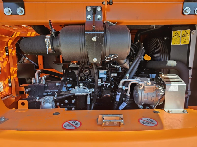 Багер Друга марка Hytec F80 PRO, снимка 7 - Индустриална техника - 52558295