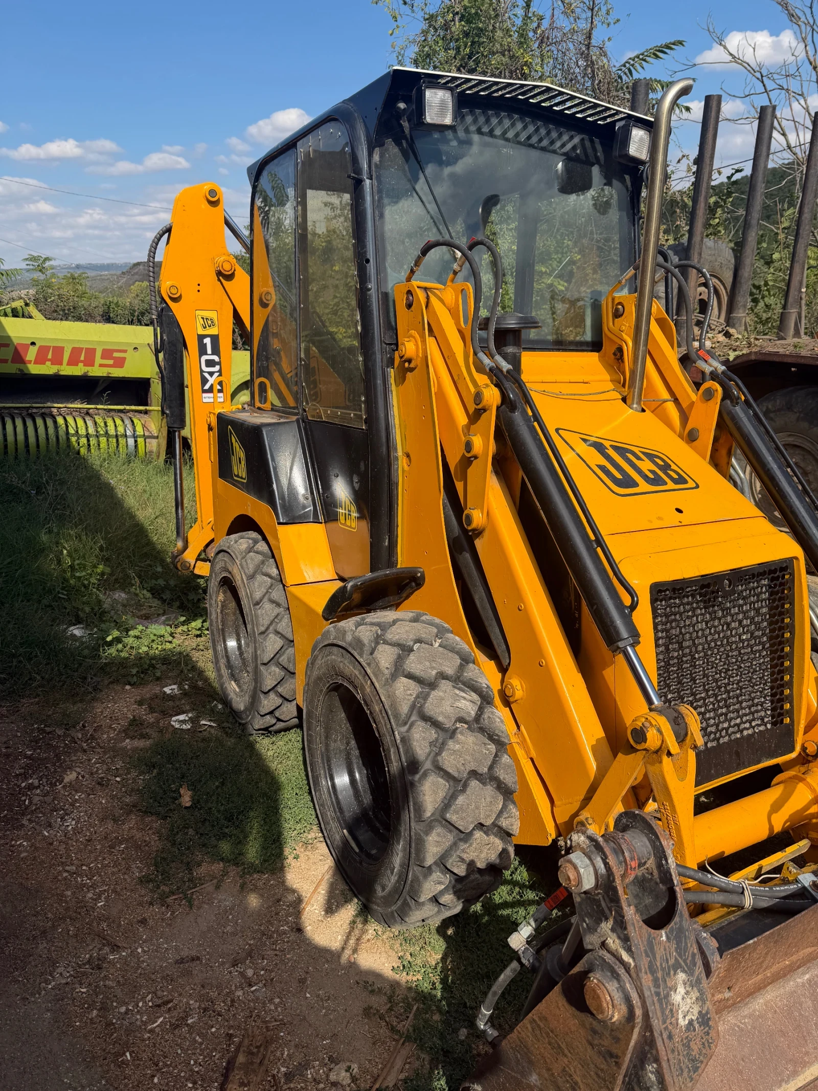 Багер JCB
