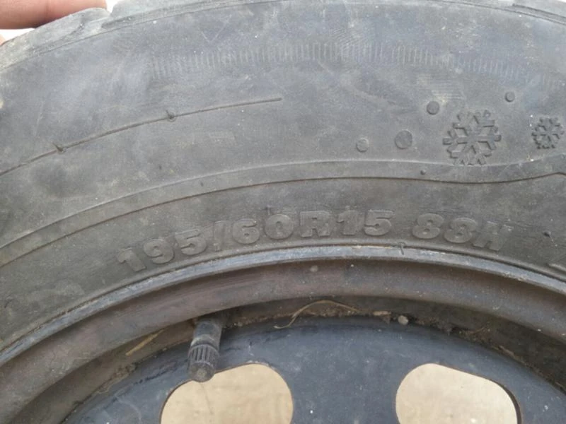 Гуми с джанти Kumho 195/60R15, снимка 4 - Гуми и джанти - 17721509