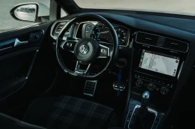 VW Golf GTE 40th Anniversary, снимка 8