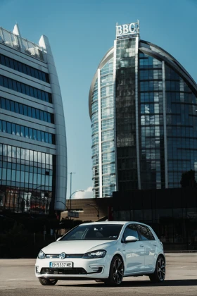 VW Golf GTE 40th Anniversary, снимка 5