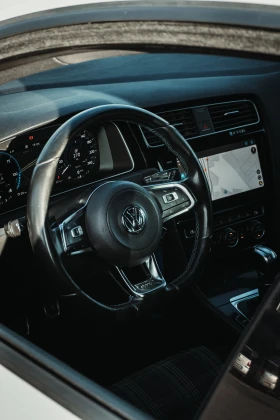 VW Golf GTE 40th Anniversary, снимка 9