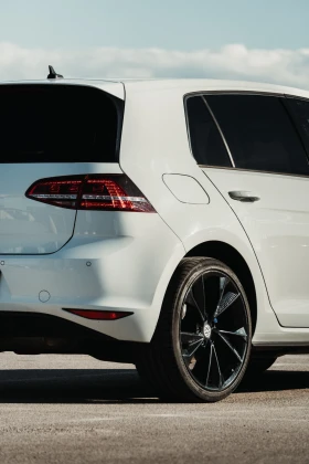 VW Golf GTE 40th Anniversary, снимка 3