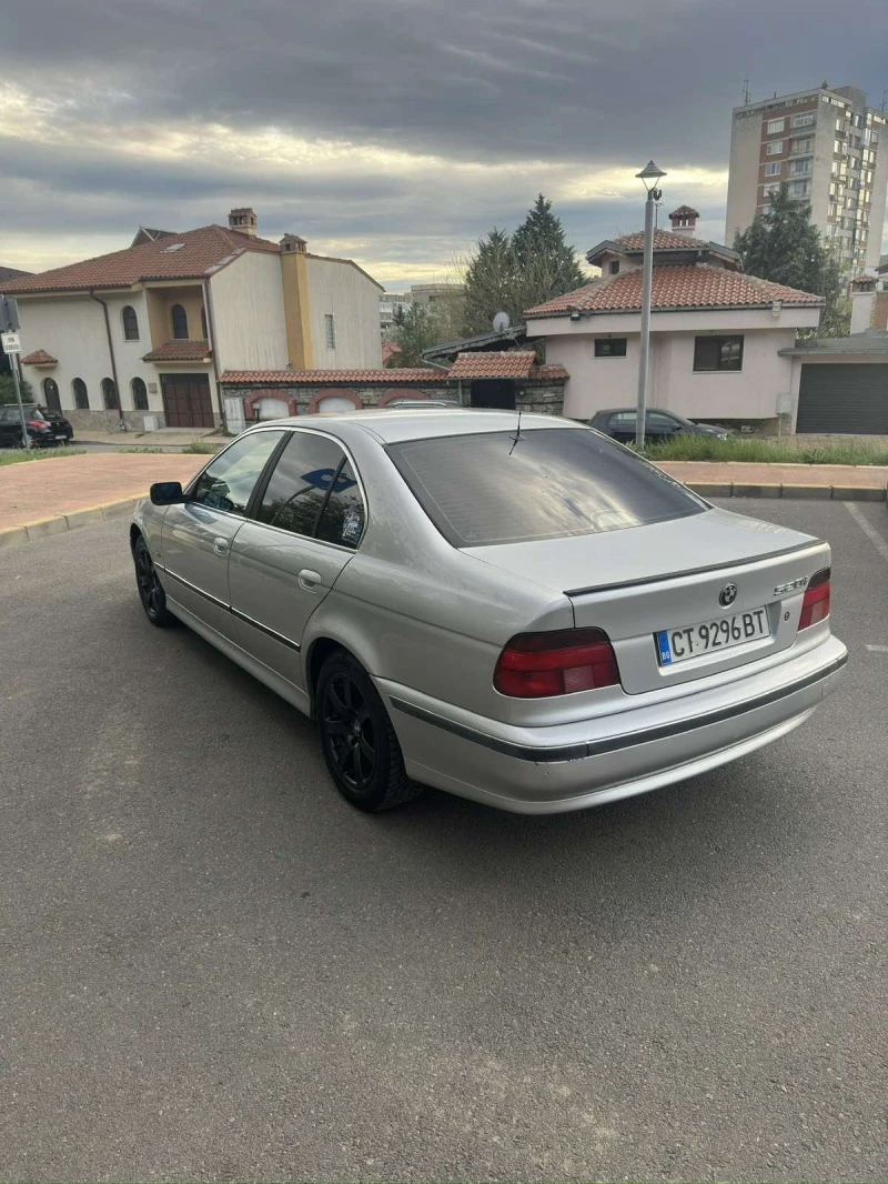 BMW 520, снимка 4 - Автомобили и джипове - 47873539