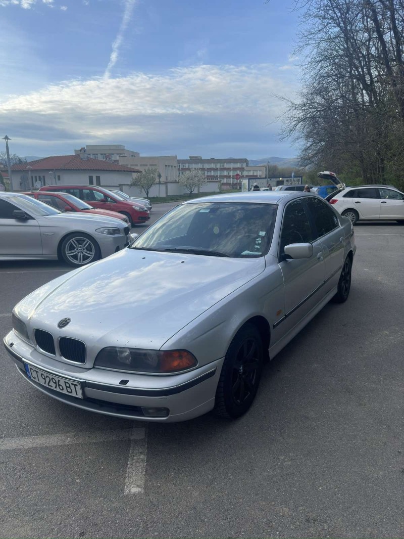 BMW 520, снимка 2 - Автомобили и джипове - 45150457