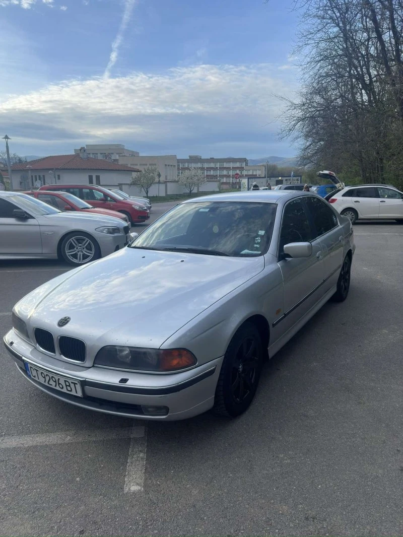 BMW 520, снимка 2 - Автомобили и джипове - 47873539