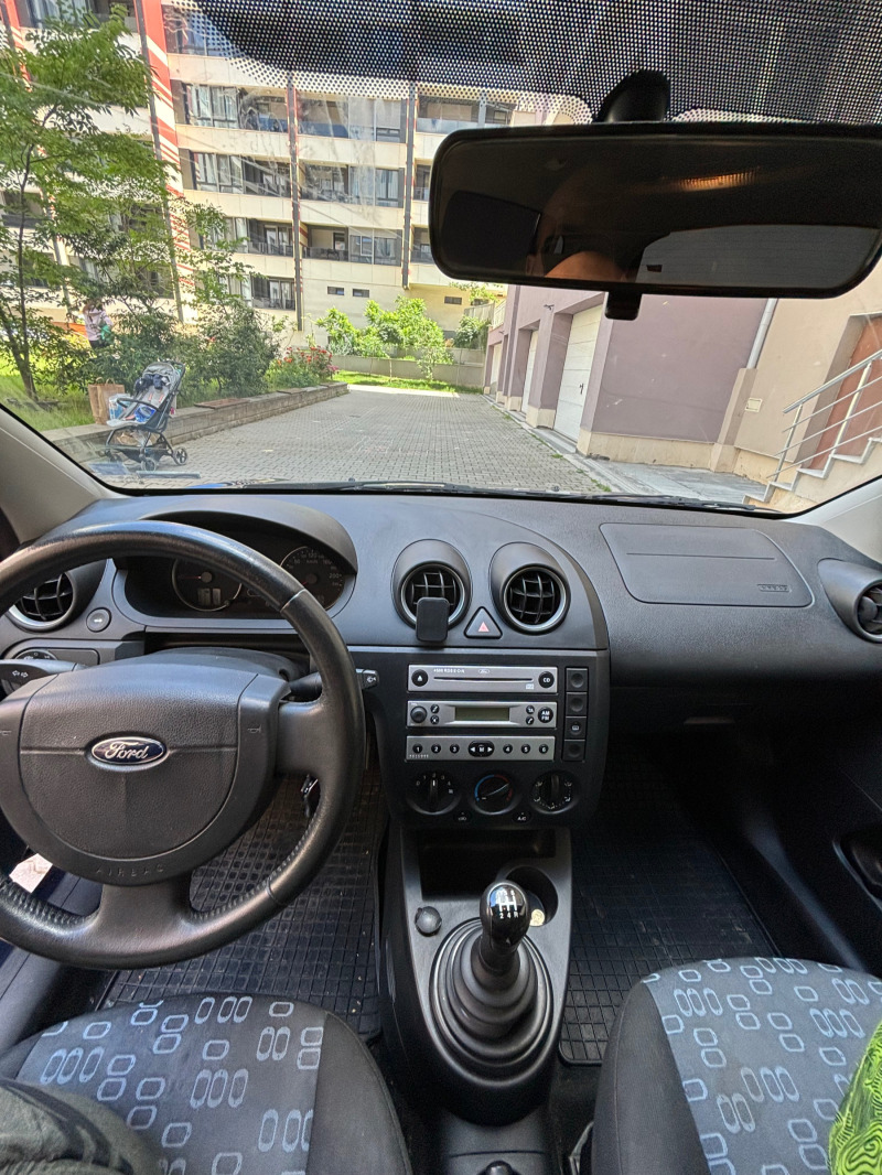 Ford Fiesta 1, 4 TDCI, снимка 9 - Автомобили и джипове - 45929190