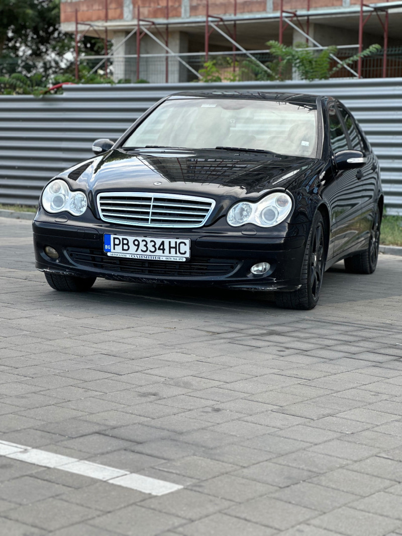 Mercedes-Benz C 220, снимка 1 - Автомобили и джипове - 46449373