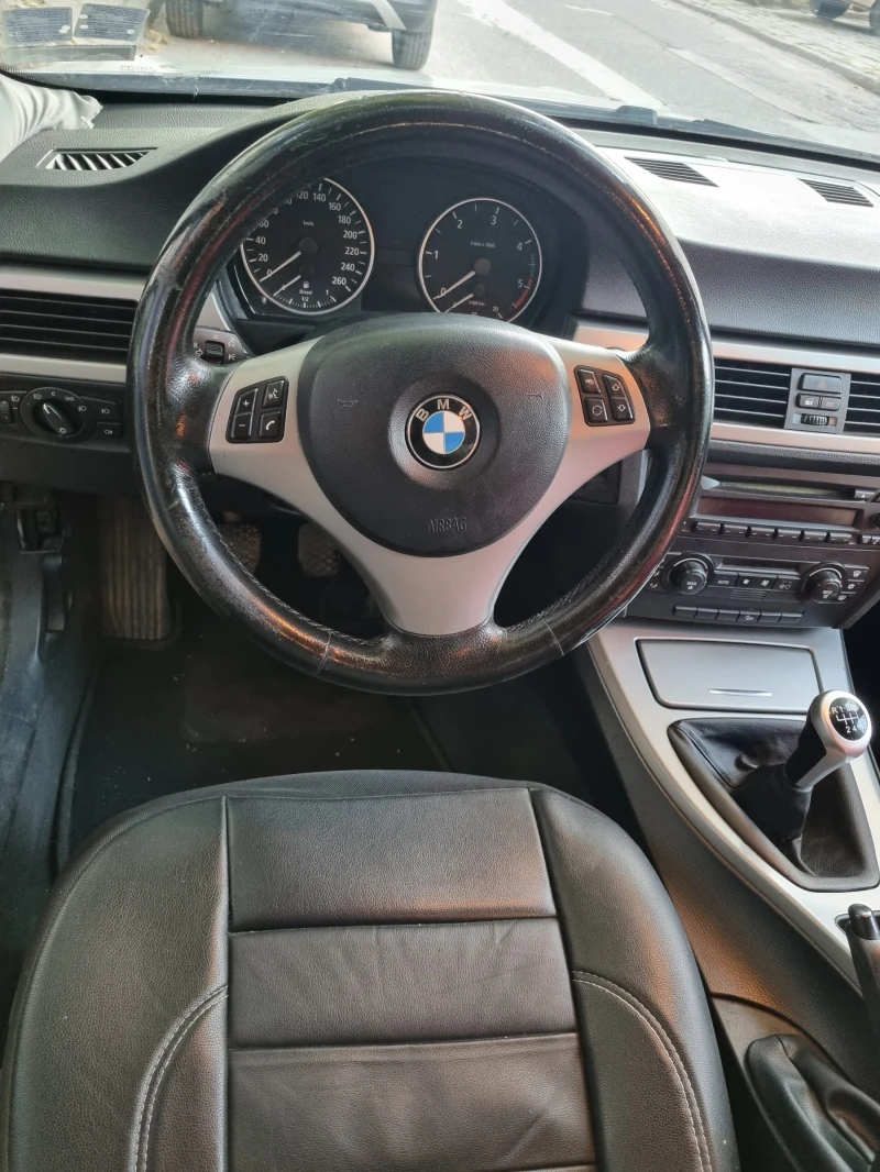 BMW 320, снимка 5 - Автомобили и джипове - 47079047