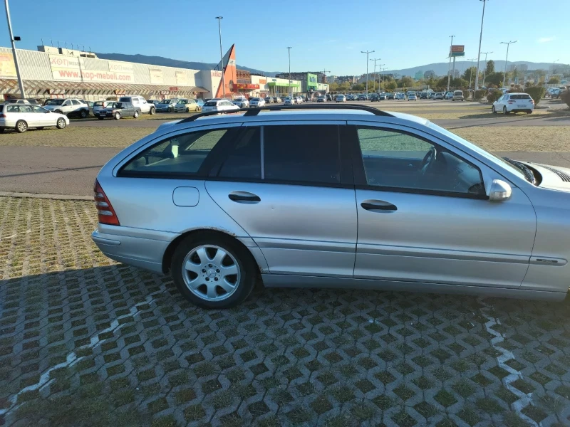 Mercedes-Benz C 220, снимка 4 - Автомобили и джипове - 47626417