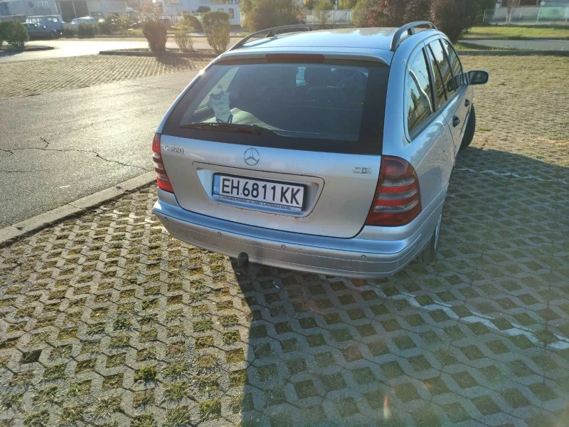 Mercedes-Benz C 220, снимка 7 - Автомобили и джипове - 47626417