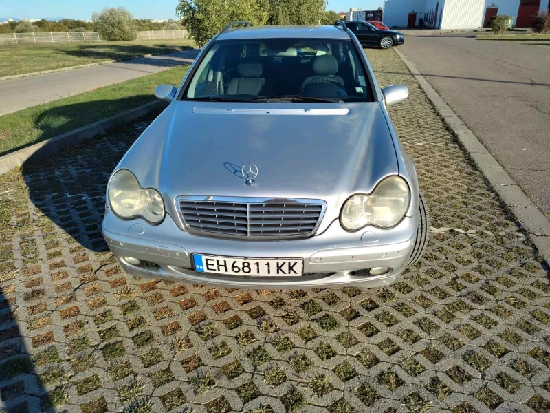 Mercedes-Benz C 220, снимка 5 - Автомобили и джипове - 47626417