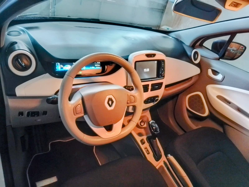 Renault Zoe R110 , снимка 14 - Автомобили и джипове - 48355949