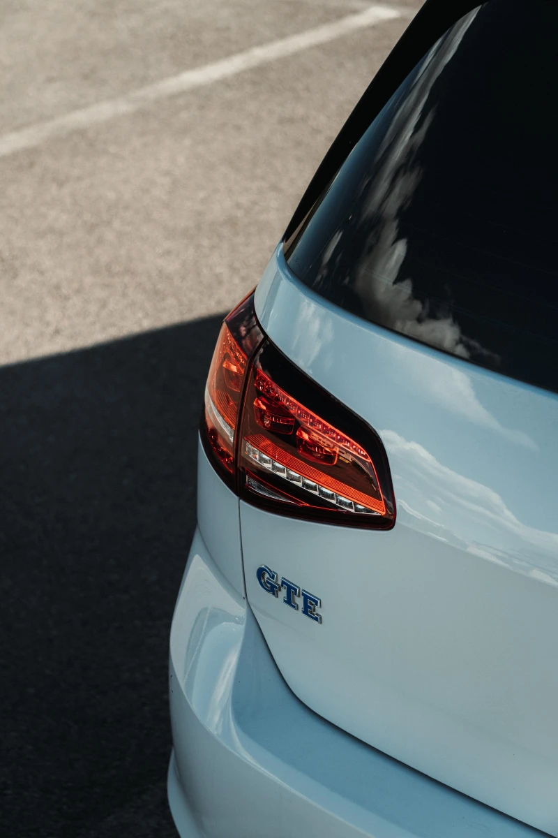 VW Golf GTE 40th Anniversary, снимка 6 - Автомобили и джипове - 51449690