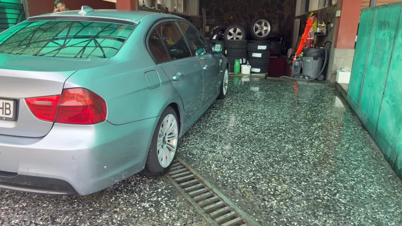 BMW 330, снимка 5 - Автомобили и джипове - 52831450