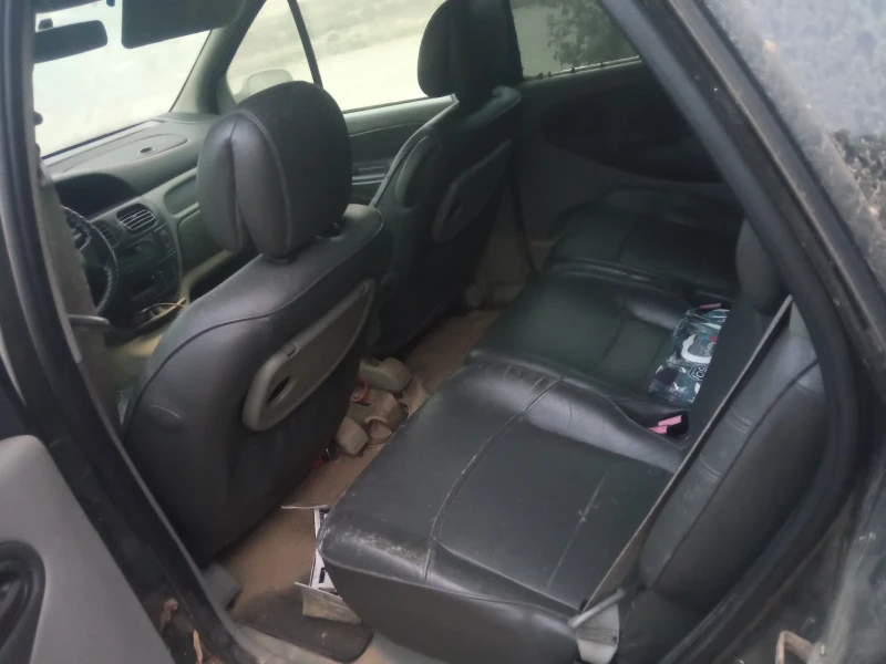 Renault Scenic 2000 16 v, снимка 5 - Автомобили и джипове - 52876547