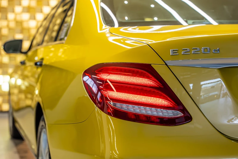 Mercedes-Benz E 220 Diesel, снимка 6 - Автомобили и джипове - 52990753