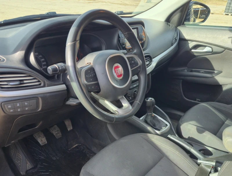 Fiat Tipo, снимка 8 - Автомобили и джипове - 53406390