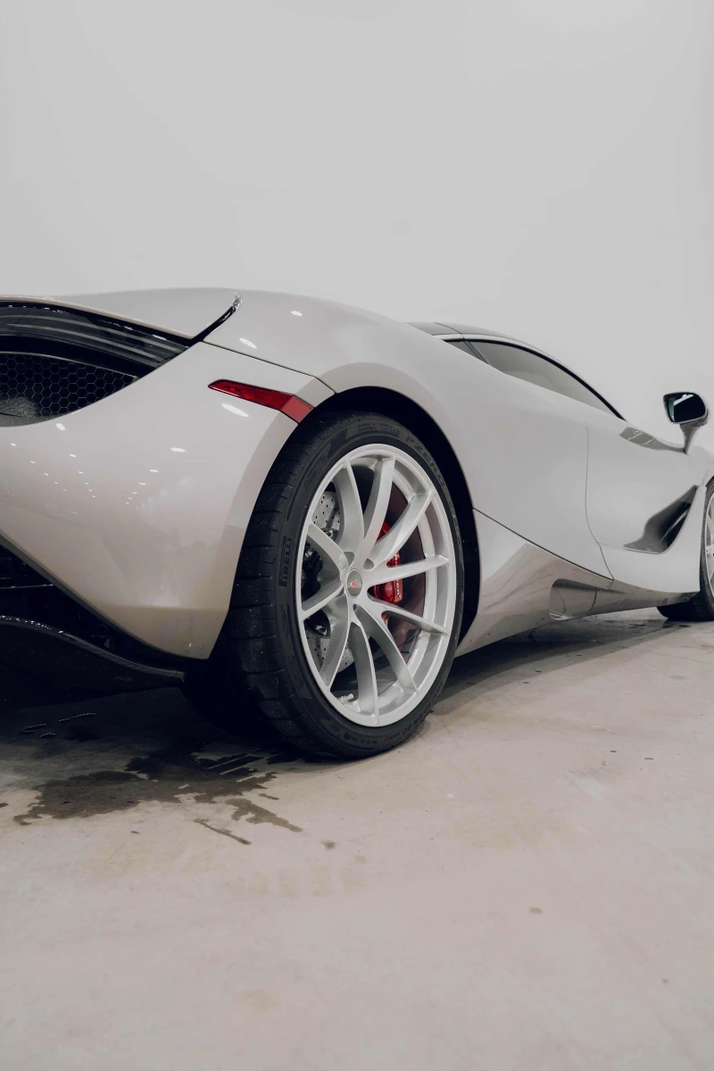 McLaren 720 S  С РЕГИСТРАЦИЯ & АВТО КРЕДИТ , снимка 8 - Автомобили и джипове - 53509122