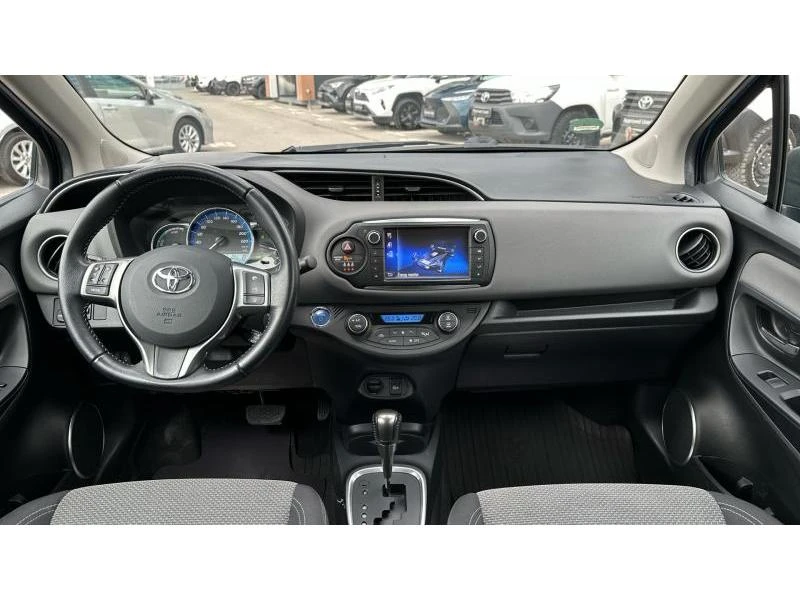 Toyota Yaris 1.5 HSD ACTIVE - изображение 8