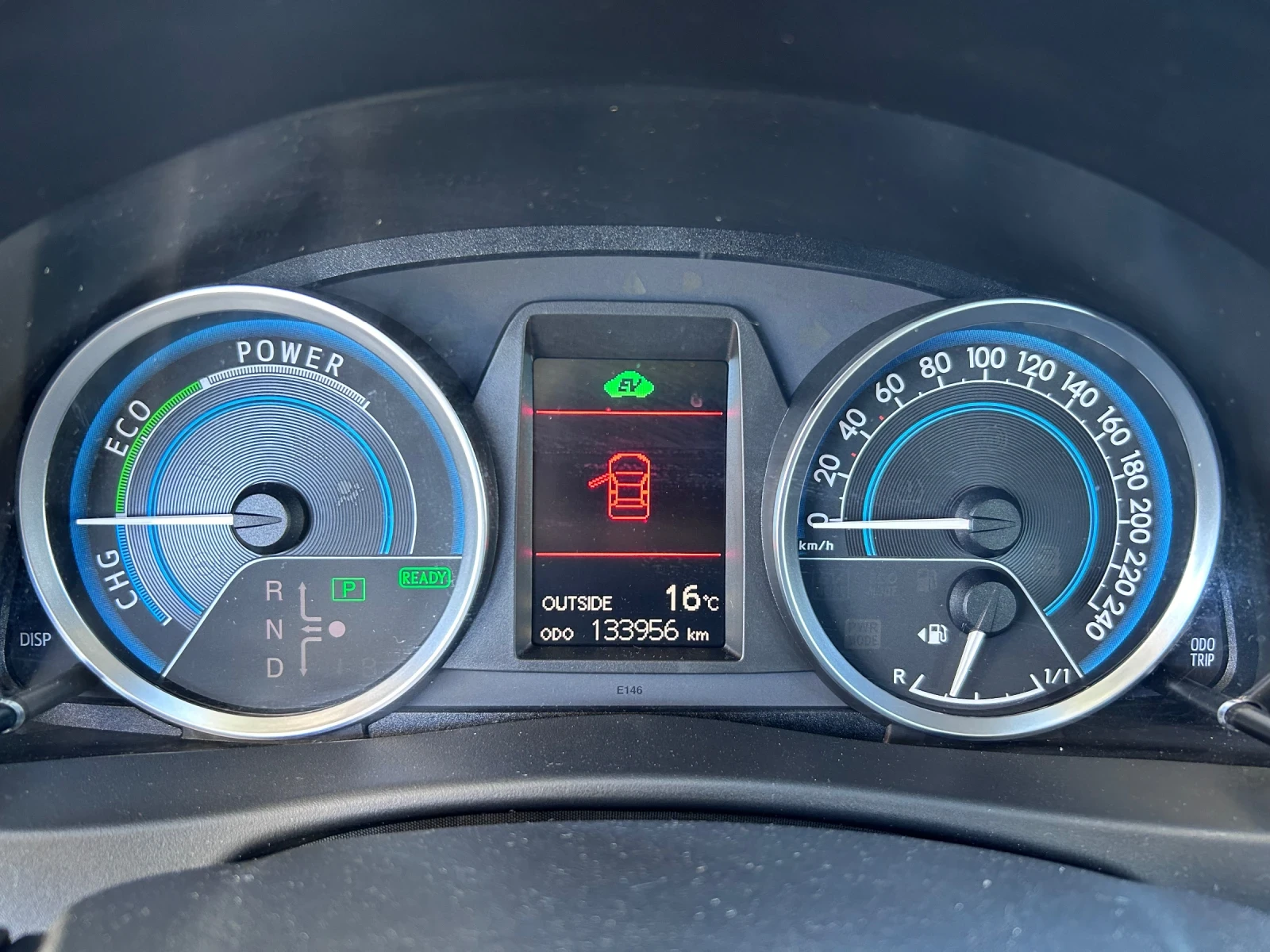 Toyota Auris 1.8 HYBRID/NAVI/AUT/УНИКАТ 130хил.км!!! - изображение 10